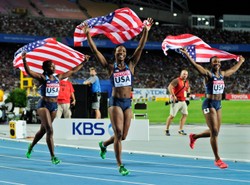 Piękne Amerykanki wygrały sztafetę 4x100 m