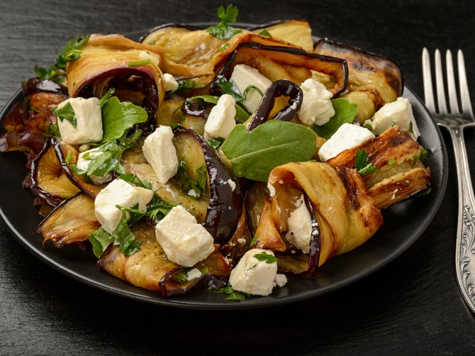Salata od plavog patlidžana i fete: Recept za najlepši letnji obrok