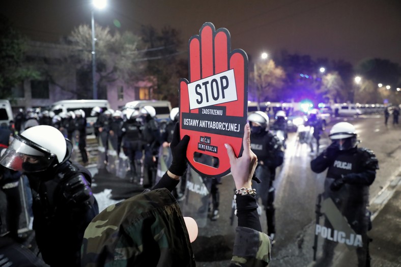 Warszawa. Protest przeciwko zaostrzeniu prawa aborcyjnego