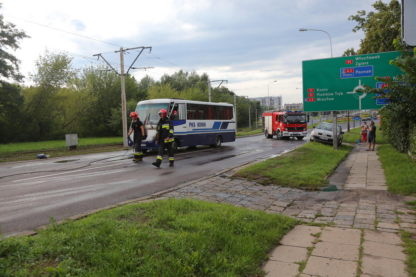 Autobus PKS Kutno zapalił się na ul. Zgierskiej w Łodzi