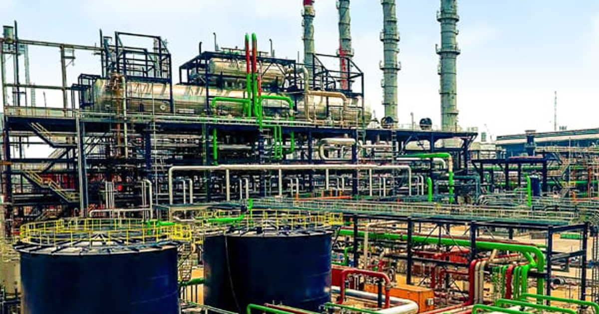 Eligible Dangote Refinery retail investors may receive up to two additional shares after holding their IPO stake for two