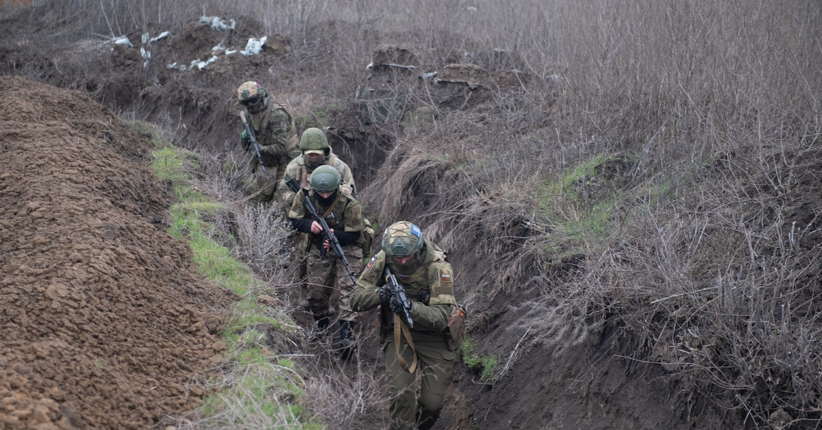Porwali ich i rzucili do szturmu na Rosjan. Ukraińska armia dochodzi do ściany