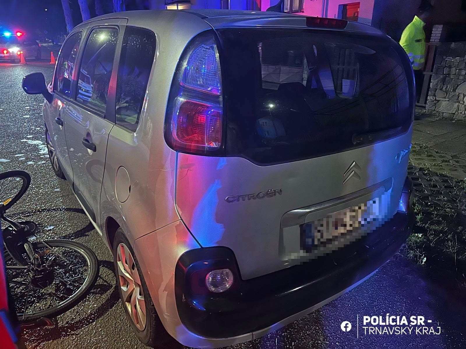 Pri dopravnej nehode v Skalici zahynula 83-ročná cyklistka. 