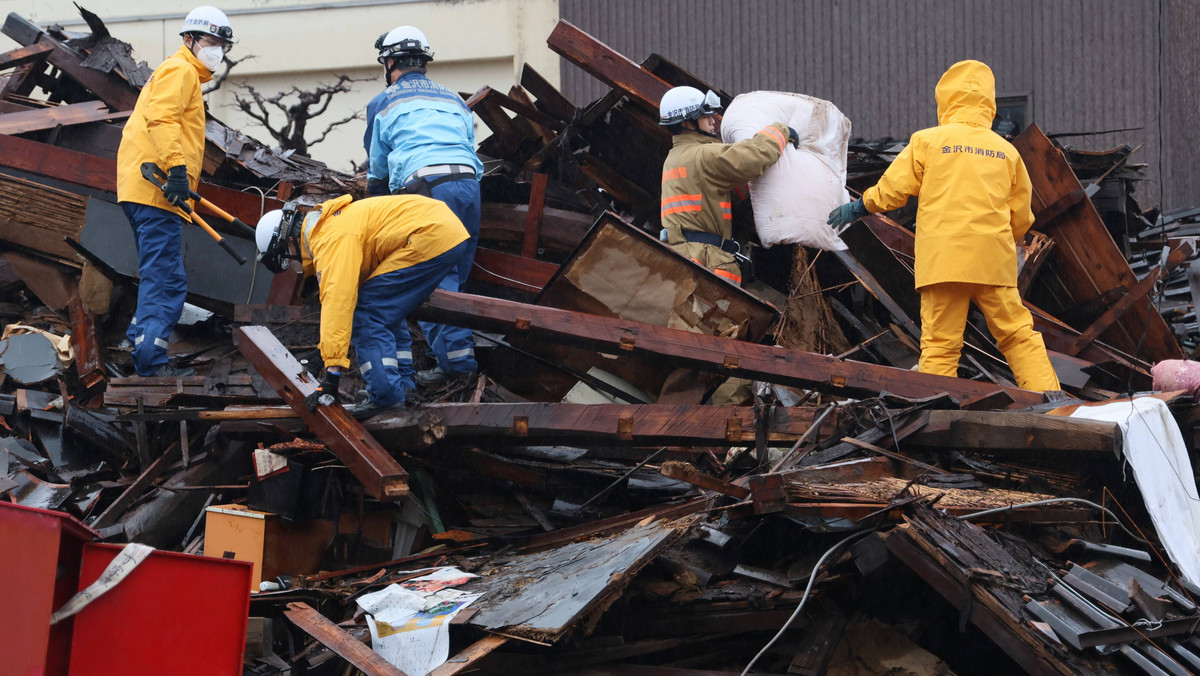 Bilans ofiar śmiertelnych trzęsienia ziemi w Japonii rośnie