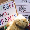 „Zaštitimo našu decu“, poruka je sa protesta roditelja | Foto: AFP via Getty Images