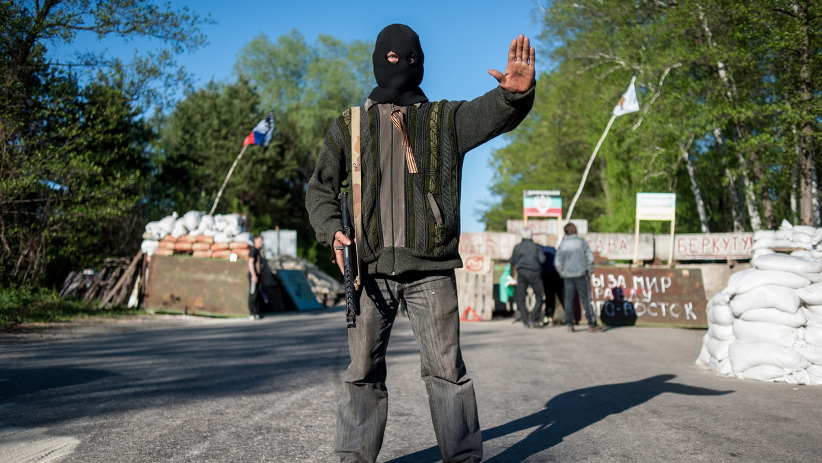 Ukraińskie siły antyterrorystyczne przystępują do całkowitej blokady opanowanego przez prorosyjskich separatystów Słowiańska na wschodzie kraju - poinformował szef administracji prezydenta Ukrainy Serhij Paszynski.