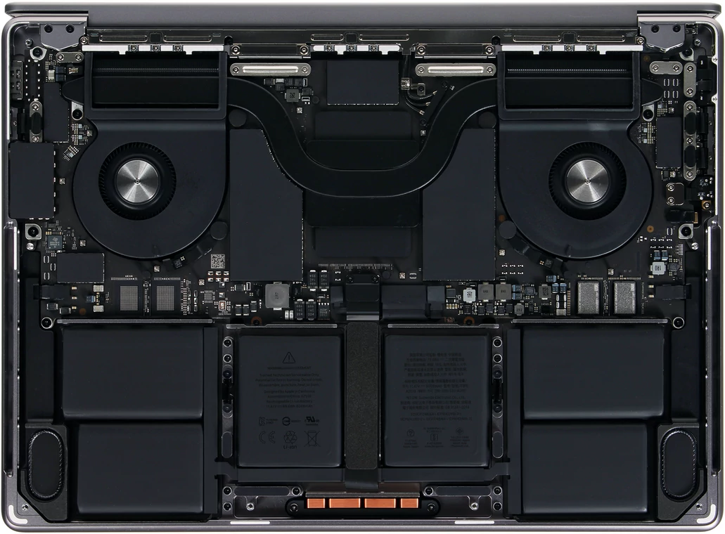 Apple MacBook Pro 14” (2023) – wnętrze laptopa