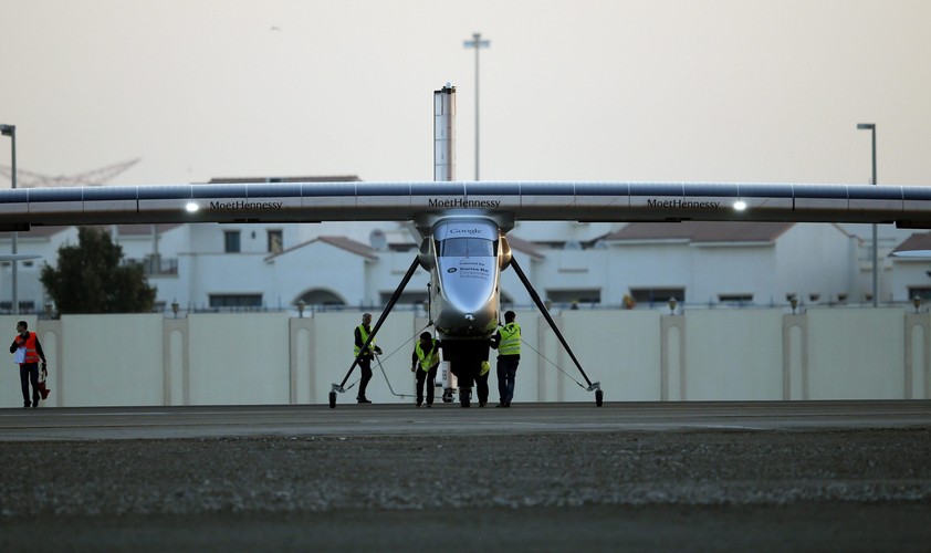 Solar Impulse 2 najwcześniej może rozpocząć swą podróż w sobotę, rozważa się też przyszły tydzień. Jest to uzależnione od pogody.