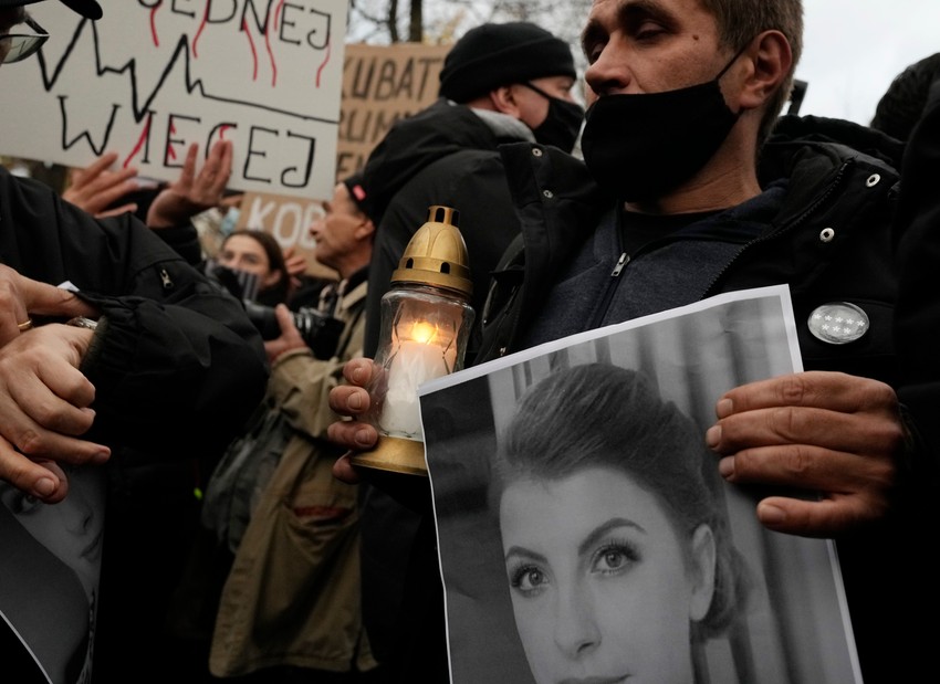Protesti u Poljskoj zbog smrti trudnice