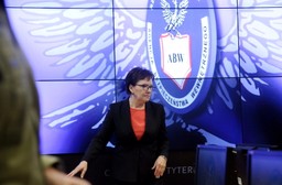 Kopacz: Na razie nie ma potrzeby podniesienia stopnia zagrożenia terrorystycznego w Polsce