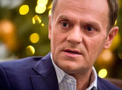 Tusk gra o Sikorskiego