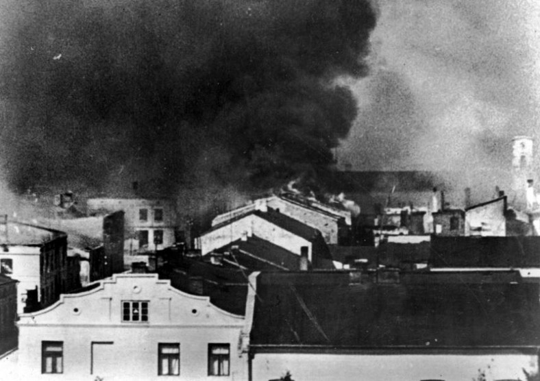 Bombardowanie polskiego miasteczka w pierwszych dniach wojny