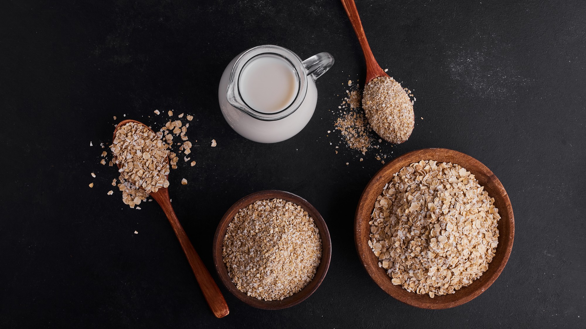 Ovsené otruby sú dobrým zdrojom vitamínov a minerálov vrátane zinku a selénu.