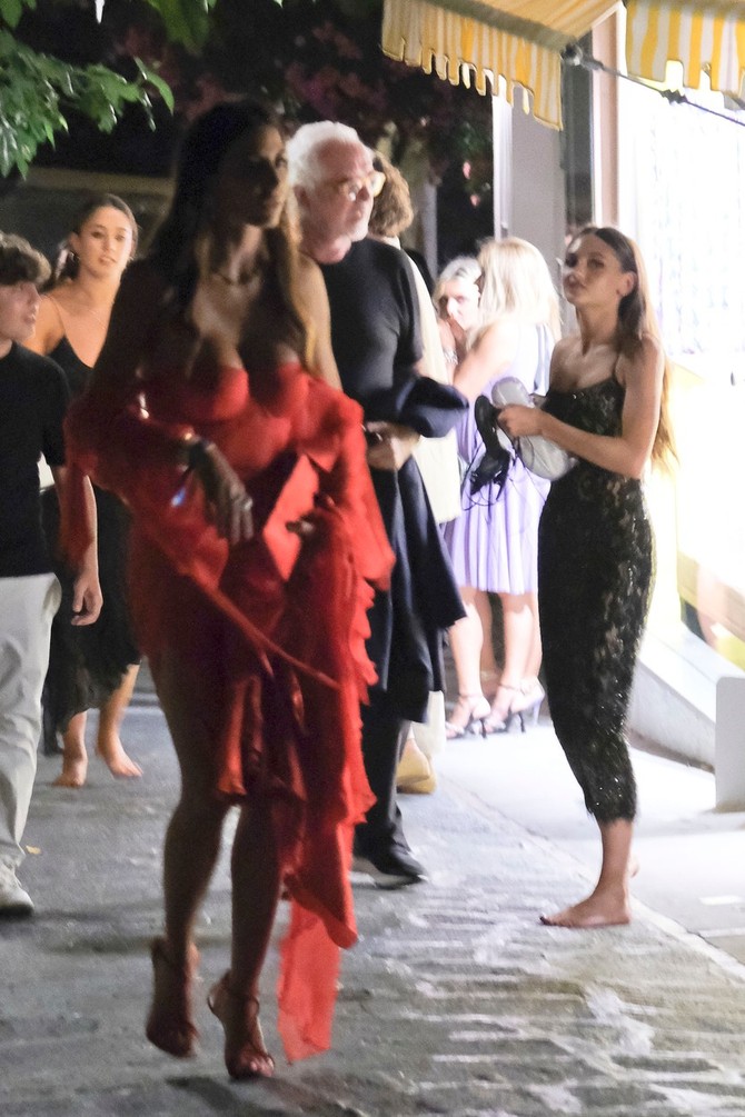 Elizabeta Gregoraci, Flavio Brijatore i njegova ćerka Leni nedavno na Kapriju  foto: MEGA/The Mega Agency