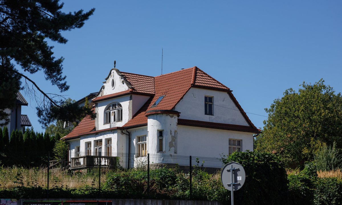 Zabytkowa willa ma zostać zburzona. Przejął ją deweloper, który wspierał PiS