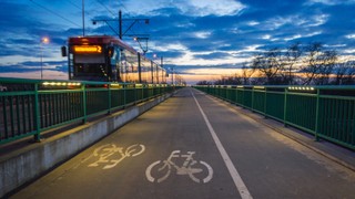 Miasto buduje ścieżki rowerowe. Czy może odliczyć VAT?