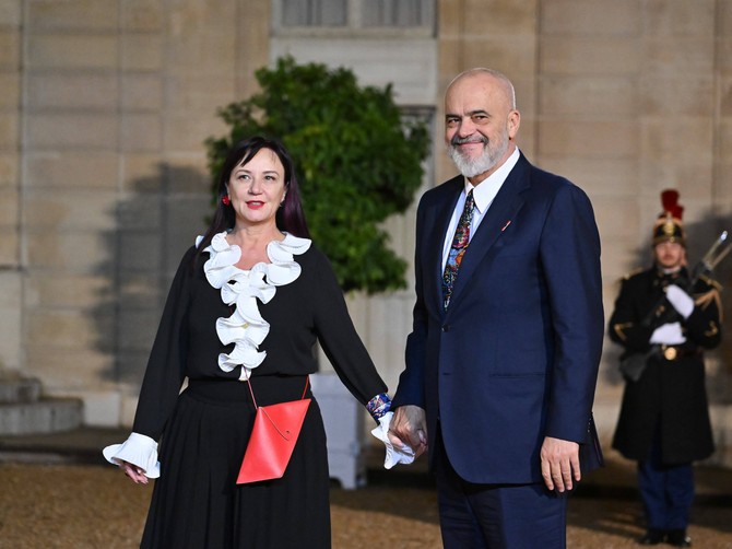 Edi Rama sa suprugom Lindom