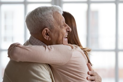 Ünnepek utáni depresszió? Tabletta helyett keresse fel távoli ismerőseit!