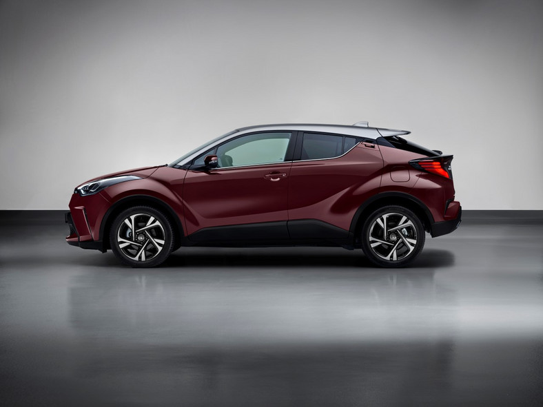 Toyota CH-R na rocznik 2022 – co się zmieni?