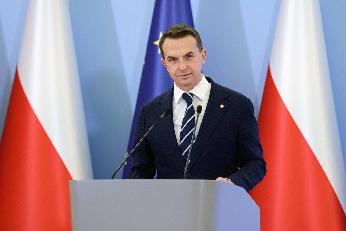 Szłapka w środę w radiu RMF, pytany o formalne przekazanie organom Unii Europejskiej tej decyzji, powiedział: „myślę, że dzisiaj będzie oficjalna notyfikacja, także ta sprawa jest w toku”.