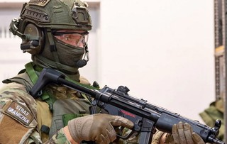 Policji nie stać na karabinki? Kwota przetargu niższa niż produkty