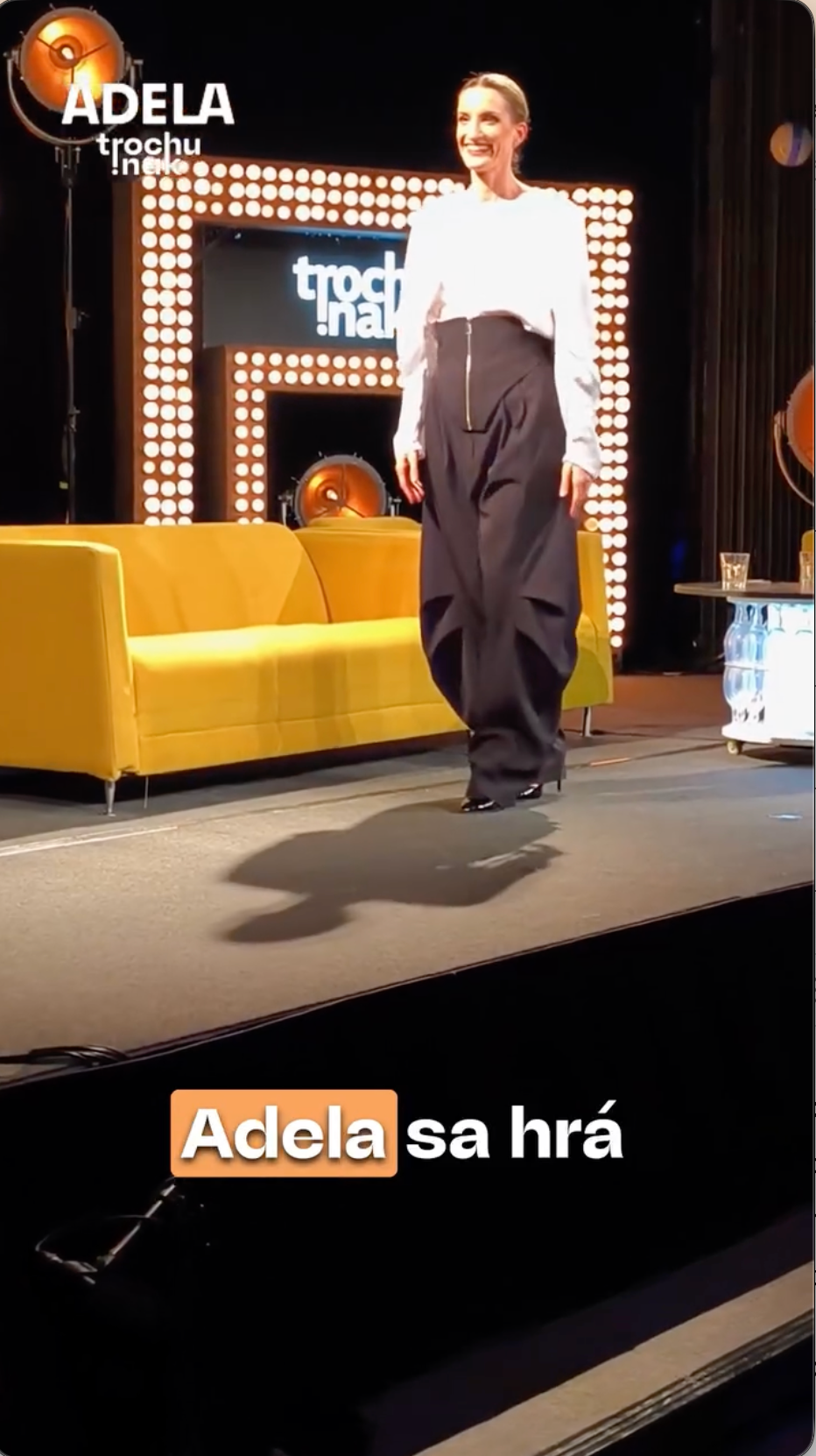 Zákulisia šou Adela Trochu inak v divadle.