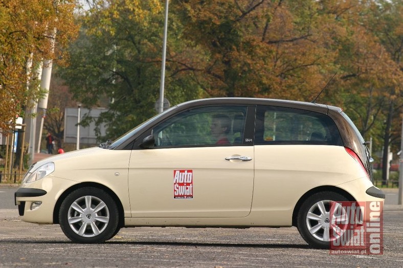 Lancia Ypsilon