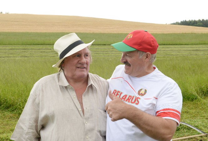 Aleksandr Łukaszenka i Gerard Depardieu / fot. serwis prasowy prezydenta Białorusi