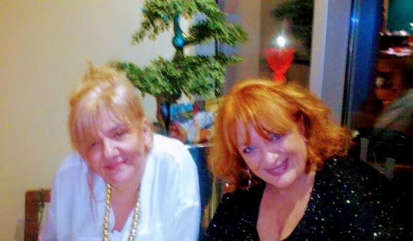 Marina Tucaković sa kumom Mirjanom