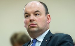 Wiceszef MSZ skomentował sprawę Szonert-Biniendy i... ostro zaatakował Radosława Sikorskiego