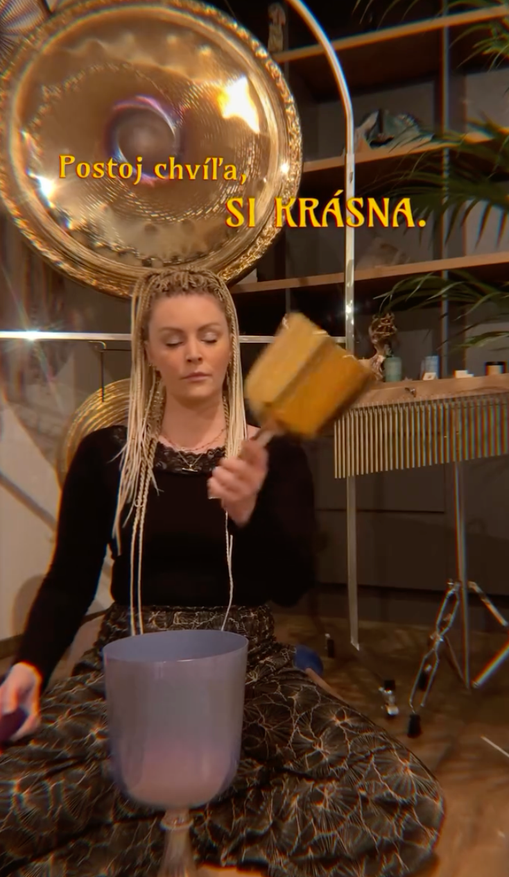 Švidraňová s predĺženými vlasmi.