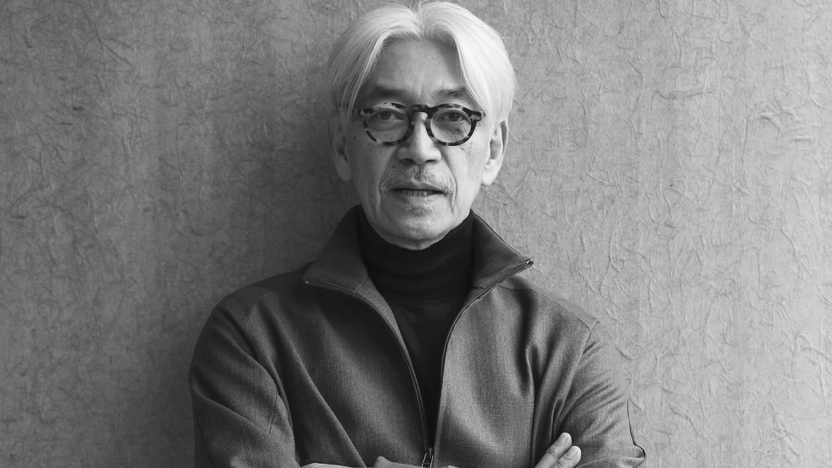 <strong>W wieku 71 lat zmarł japoński muzyk i kompozytor Ryuichi Sakamoto, jeden ze zdobywców Oscara za najlepszą ścieżkę dźwiękową do filmu "Ostatni cesarz" z 1987 r. – podała w niedzielę agencja Kyodo, powołując się na biuro muzyka.</strong>