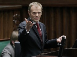 Premier Tusk poucza prezydenta