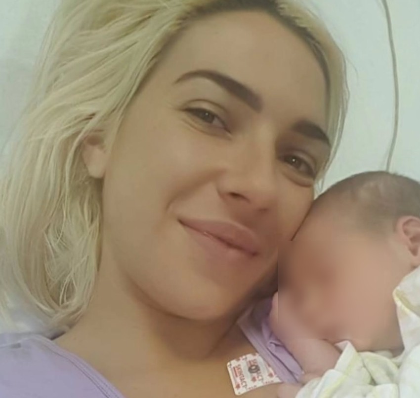 Jovana Jeremić podelila slike iz porodilišta