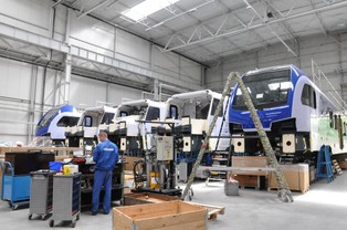 11 pociągów FLIRT3 dla PKP Intercity już gotowych. W grudniu wyjadą na tory