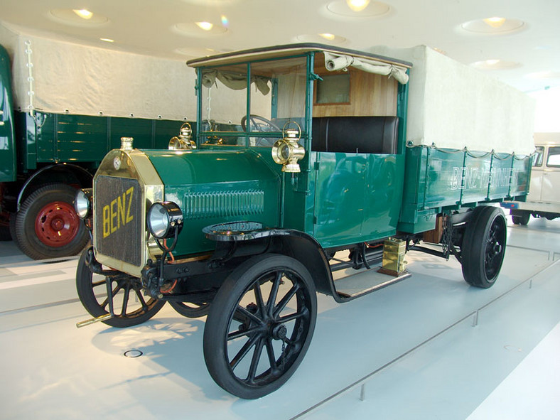 Mercedes-Benz - Muzeum: 120 lat historii na 9 piętrach - 2. część (galeria)