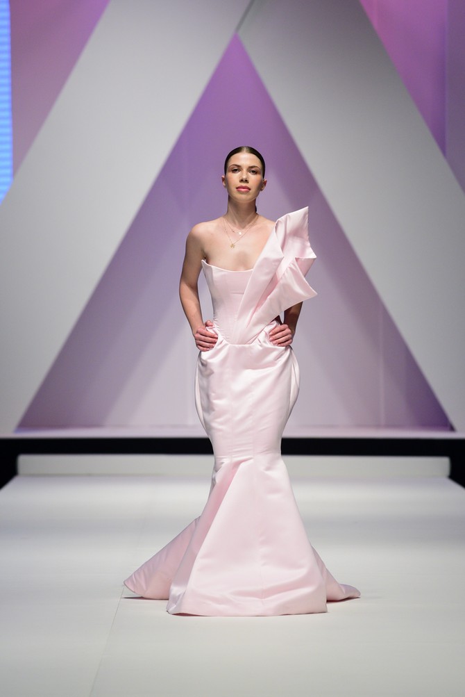 Revija Angelinina haljina