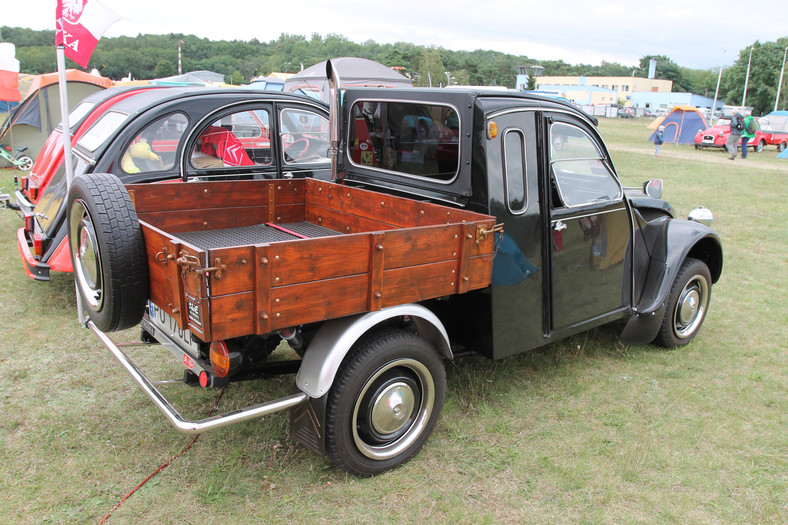 21. Światowy Zlot Miłośników Citroëna 2CV - Toruń 2015