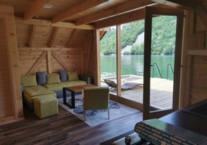Bajina Bašta jezero Perućac srpski Malidivi