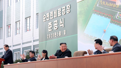 A bűnbánó diktátor: a leváltástól retteg Kim Dzsong Un ?