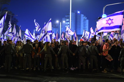 Skutki protestów w Izraelu. Dwa największe banki w tym kraju przestają działać