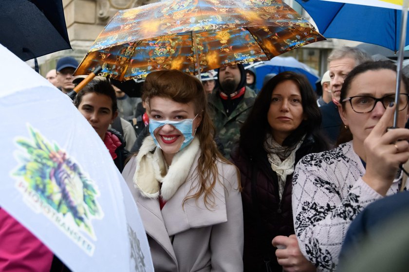 Uważają, że pandemii nie ma i protestują. Szokujące obrazki z Polski