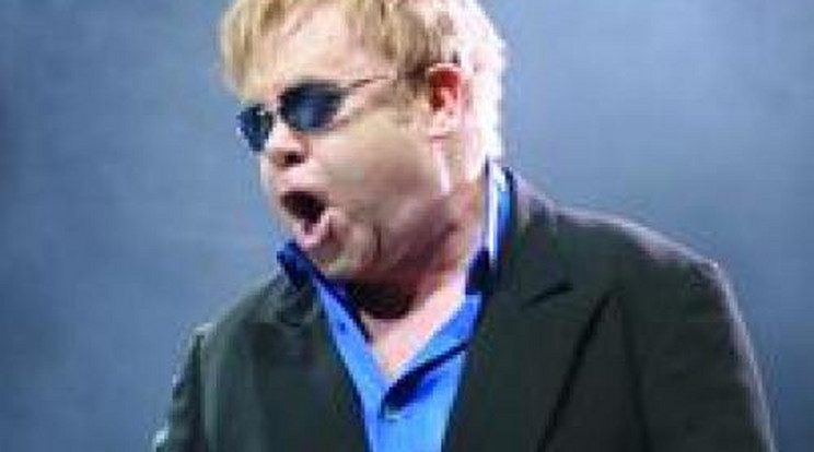 Elton John házastársa szeretőt tart!