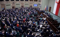 Awantura przy Wiejskiej. Sejm nie zgodził się na odrzucenie projektu ws. wstrzymania sprzedaży ziemi