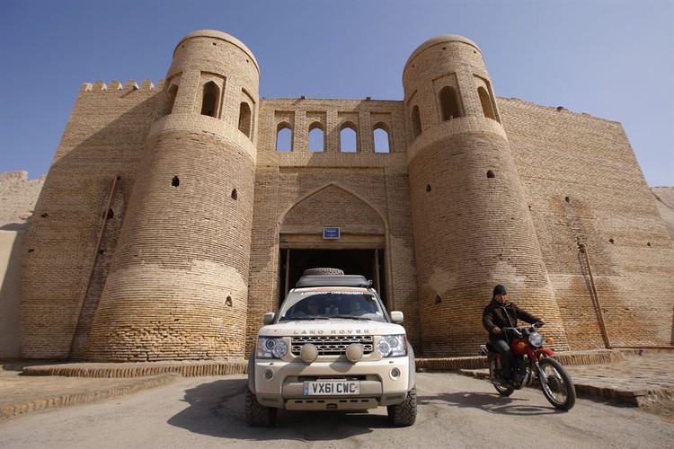 Wyprawa milionowego Land Rovera Discovery