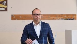 Glasao Igor Simić