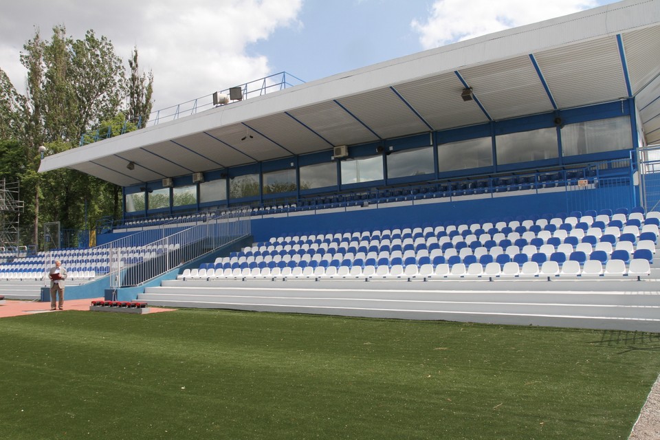 Odnowiony stadion miejski w Nowej Hucie