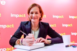 Kim jest żona szefa MSZ Radosława Sikorskiego? O Anne Applebaum wybuchła awantura u Moniki Olejnik