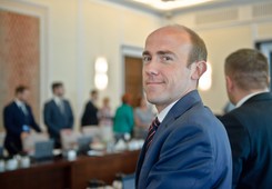 Czym się zajmuje minister sprawiedliwości? 'No chyba nie kodeksem...'