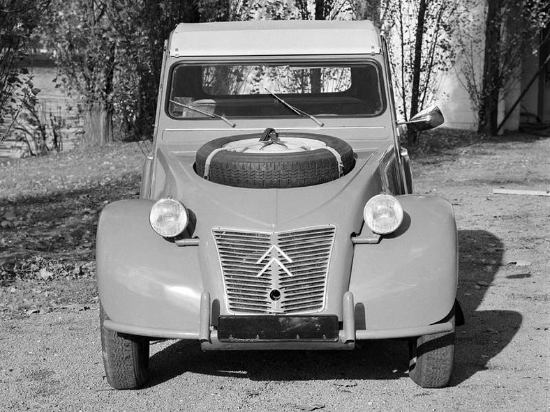 Citroën: sześćdziesięciolecie modelu 2 CV i inne jubileusze...